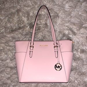 *BRAND NEW* Michael Kors Charlotte tote 💕Powder Blush color